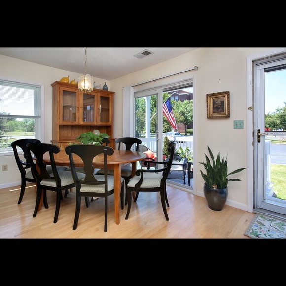 Cleaning services - Picture 2 of 3